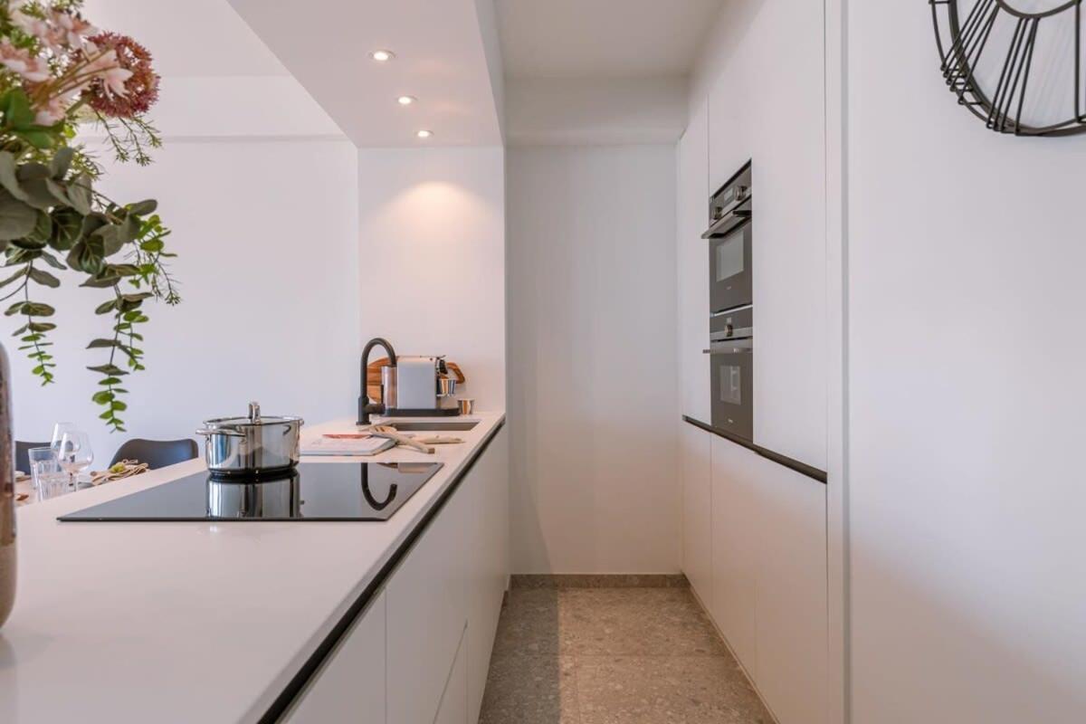 Huswell - Lovely Apartment With Lateral Sea View And Parking Oostende Dış mekan fotoğraf