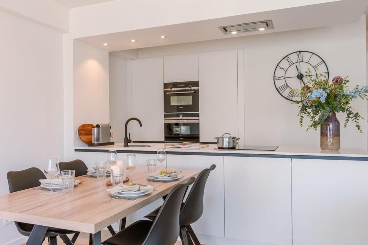 Huswell - Lovely Apartment With Lateral Sea View And Parking Oostende Dış mekan fotoğraf